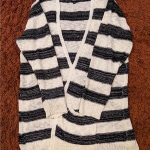 Size 5 Knitted Torrid Black and White Striped Open Cardigan
